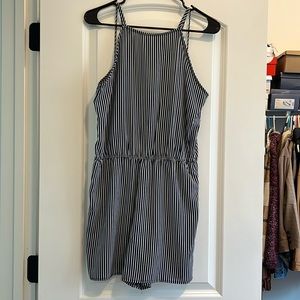 Women’s pink lily boutique romper